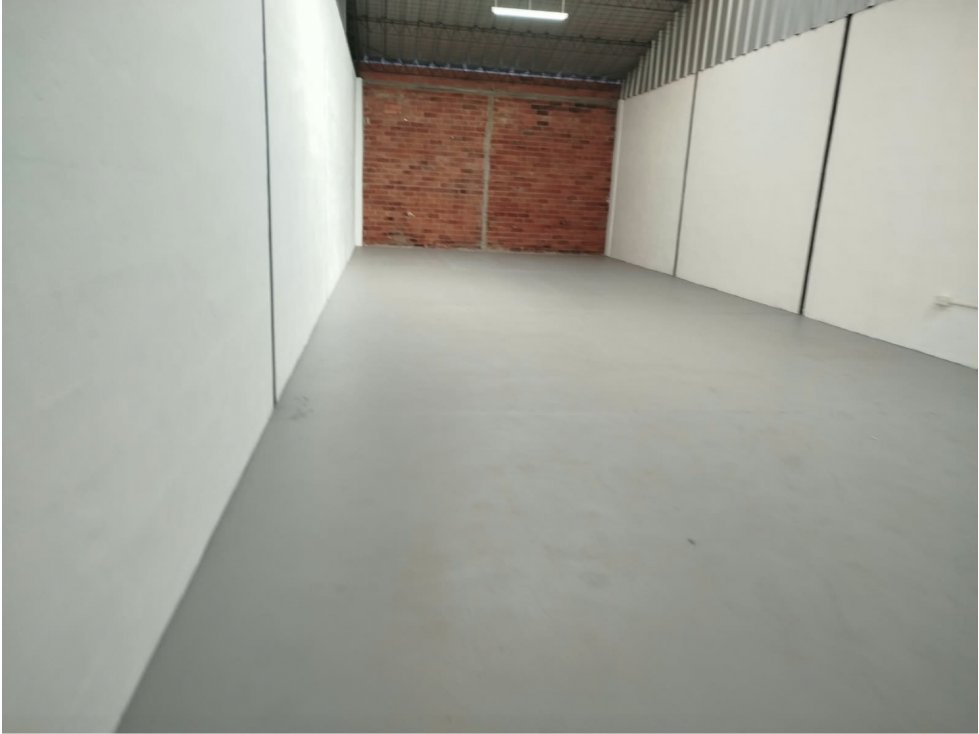 El Condado, Bodega en Renta 116m2 con guardiania privada - 2