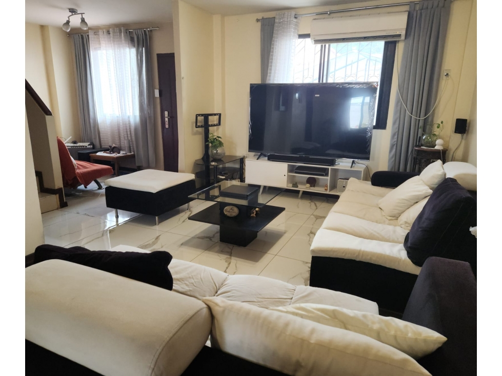 Samanes 6, Hermosa casa en venta, 180 m2 , 4 dormitorios - 2