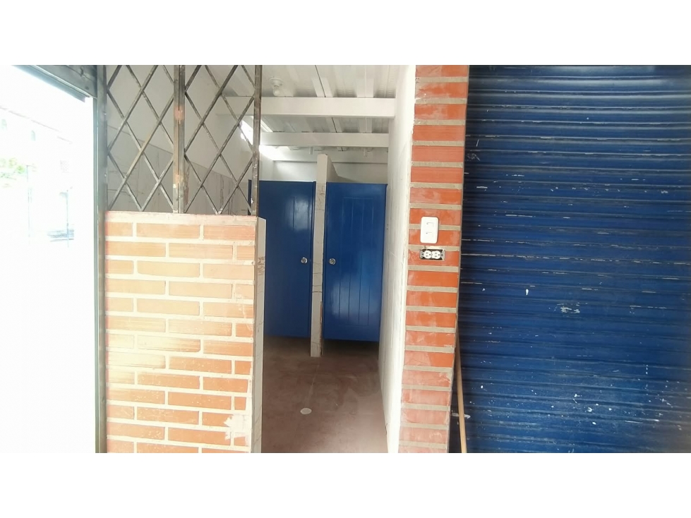 12 DE octubre, Local Comercial en Renta, 170M2 - 3