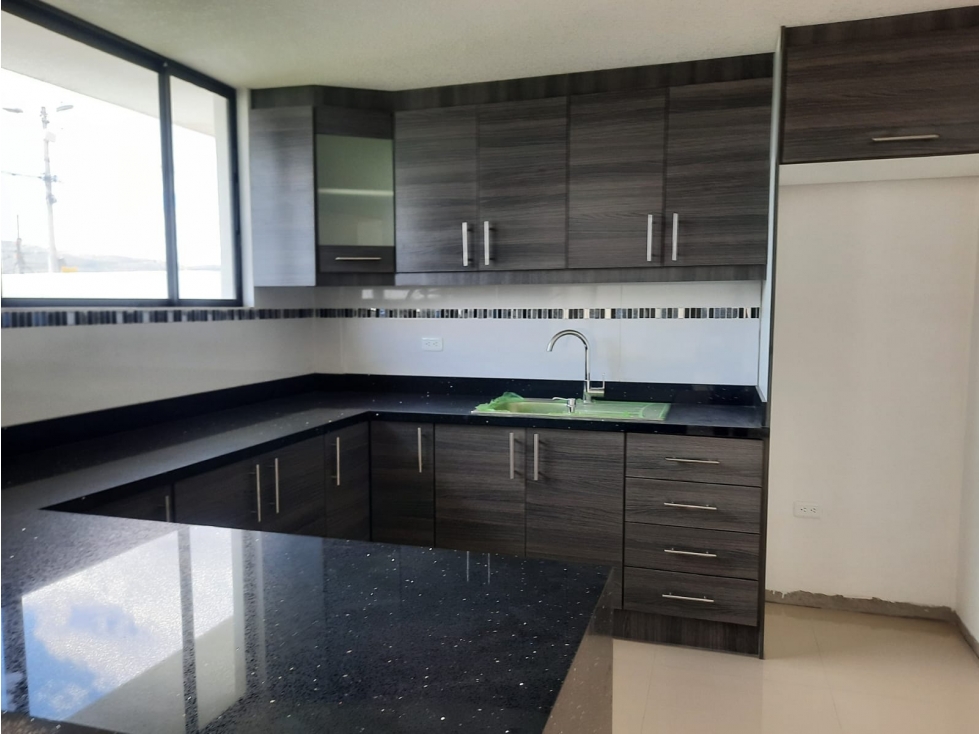 Mitad del Mundo, Casa en Venta, 108m2, 3 Habitaciones nuevo — foto 3