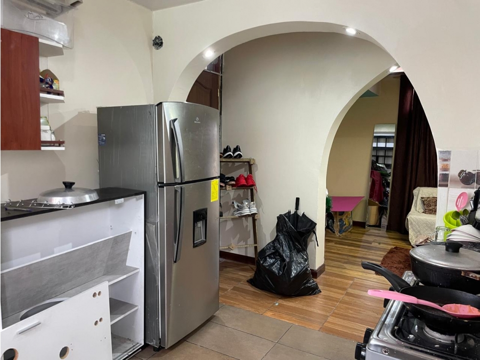 Av. Napo, Casa y 2 Locales en Venta, 280m2, 8 Habitaciones — foto 5