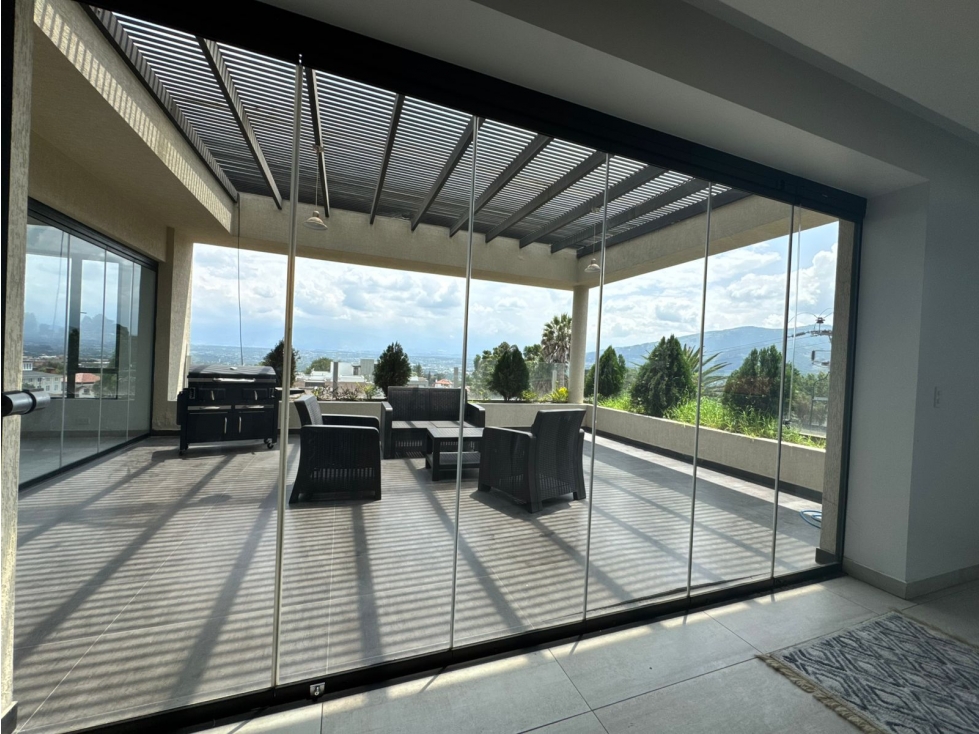 Cumbayá, Departamento de Lujo Renta, 410m2