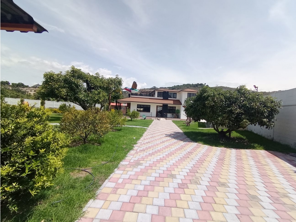 Guayllabamba, Casa Comercial en Renta, 300m2 - 4