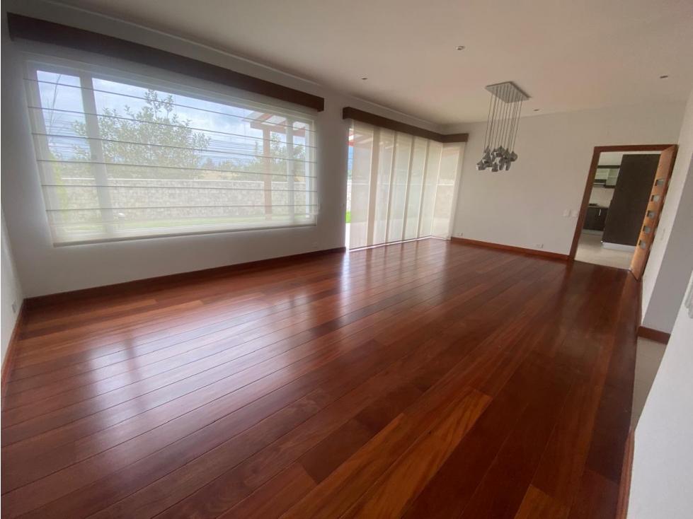 Cumbayá, Casa en Venta, 286m2, 3 Habitaciones — foto 2