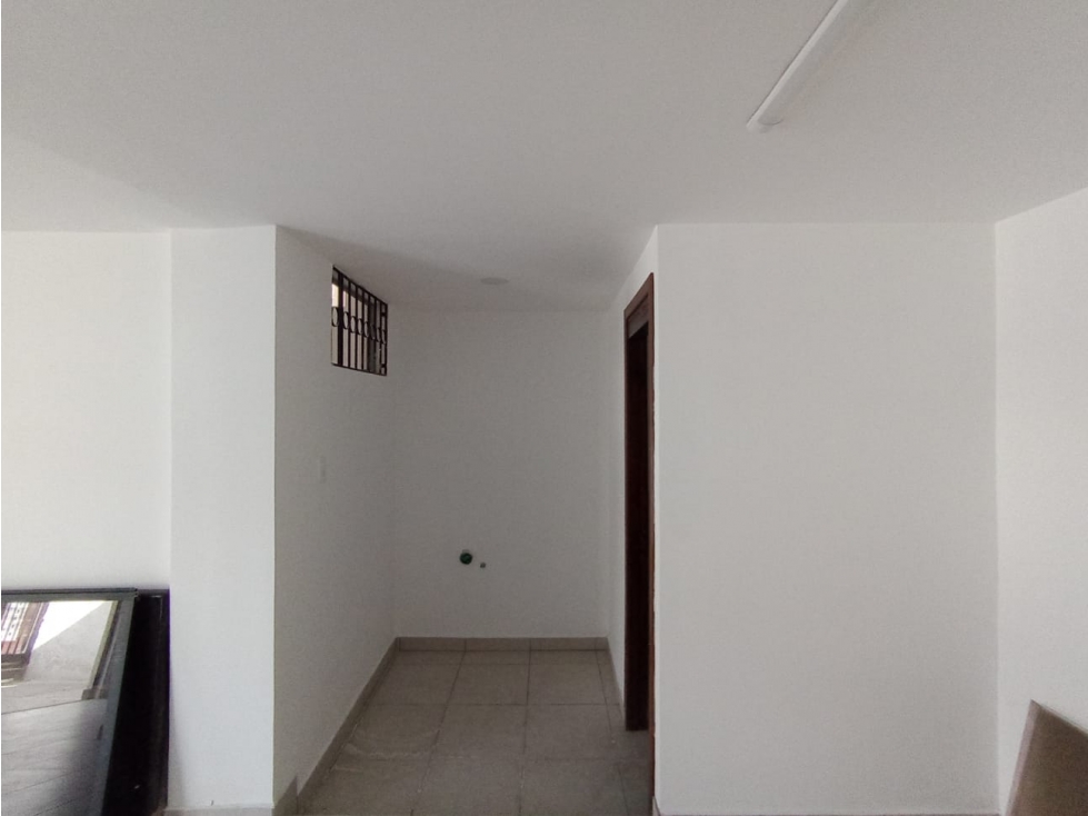 El Inca, Local Comercial en Renta, 57m2, 1 Ambiente - 5