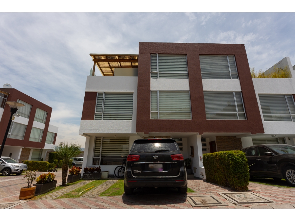 Tumbaco, Casa en Venta, 3 dormitorios, terraza exclusiva, 250m2 — foto 6