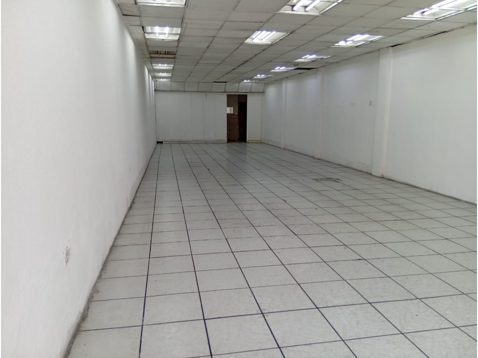 Villaflora, Local Comercial en Renta, 150m2 - 3