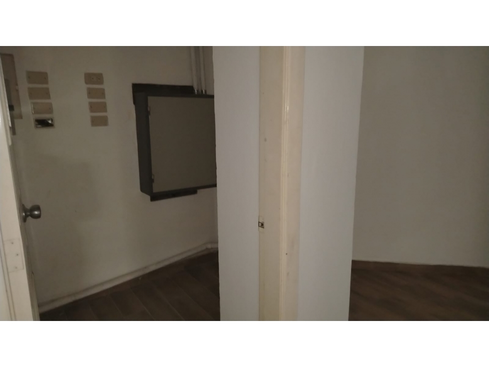 Urdesa, Local Comercial en Renta, 228m2 - 5
