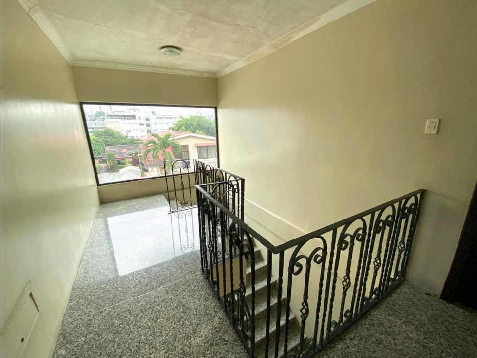 Los Ceibos, Hermoso Departamento en Renta, 143m2