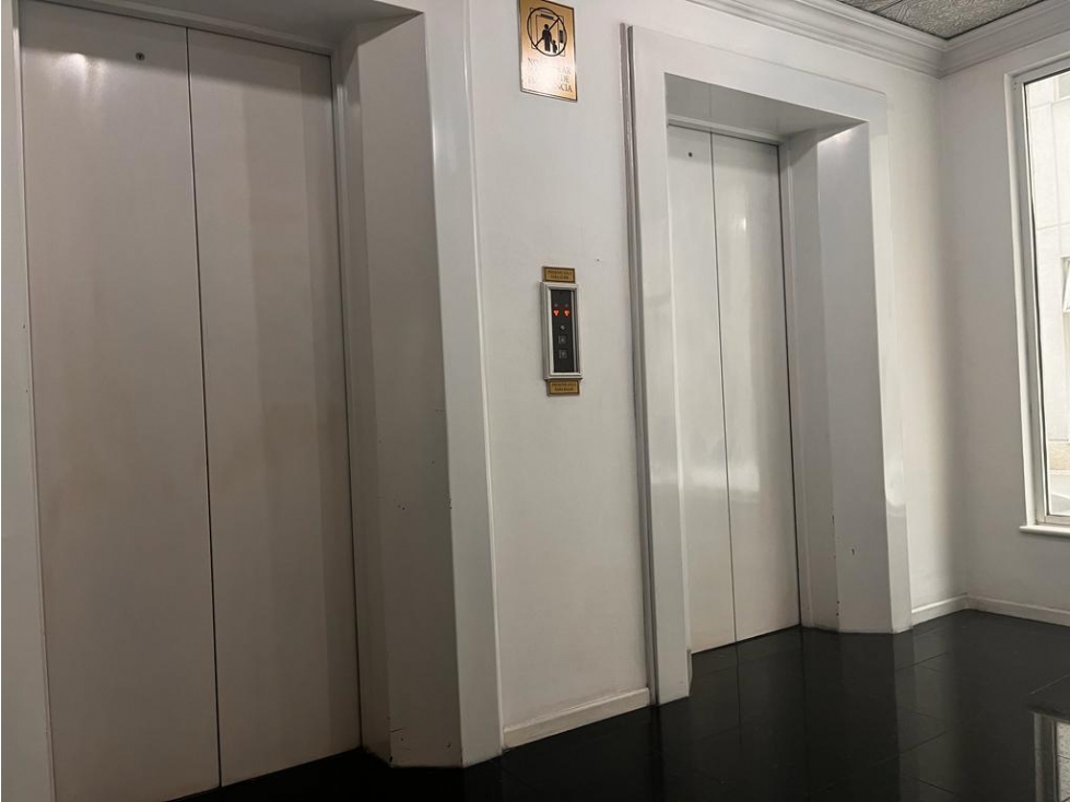 República de El Salvador, Oficina en Renta, 350m2 — foto 5