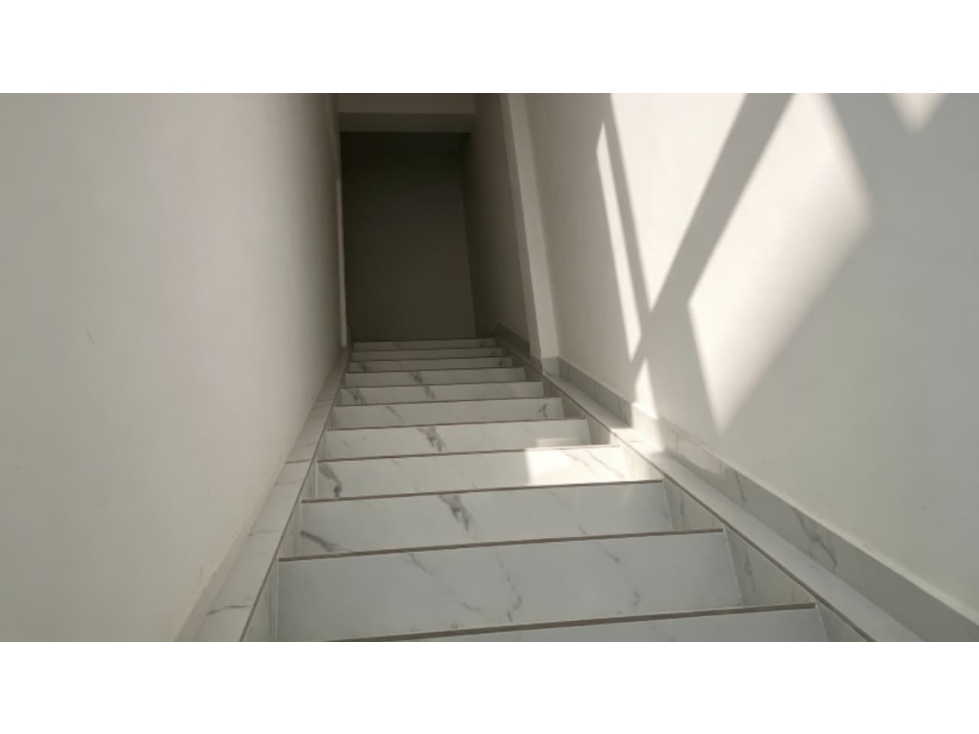 Samborondón, Hermoso Local Comercial en Renta, 336m2 — foto 3