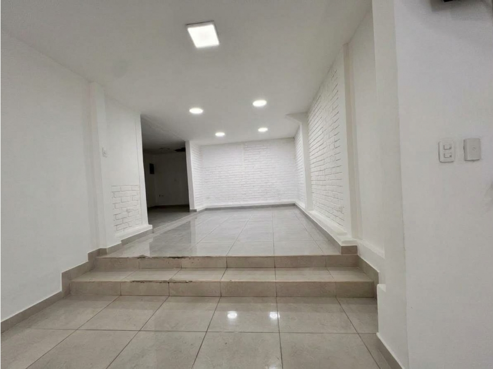 BATÁN, LOCAL EN RENTA, 120 M2 - 3