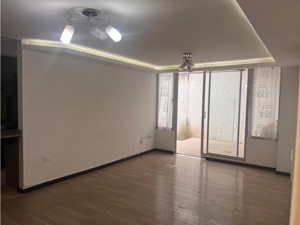 Ponceano, Departamento en Venta, 2 Habitaciones, cerca al colegio ISM