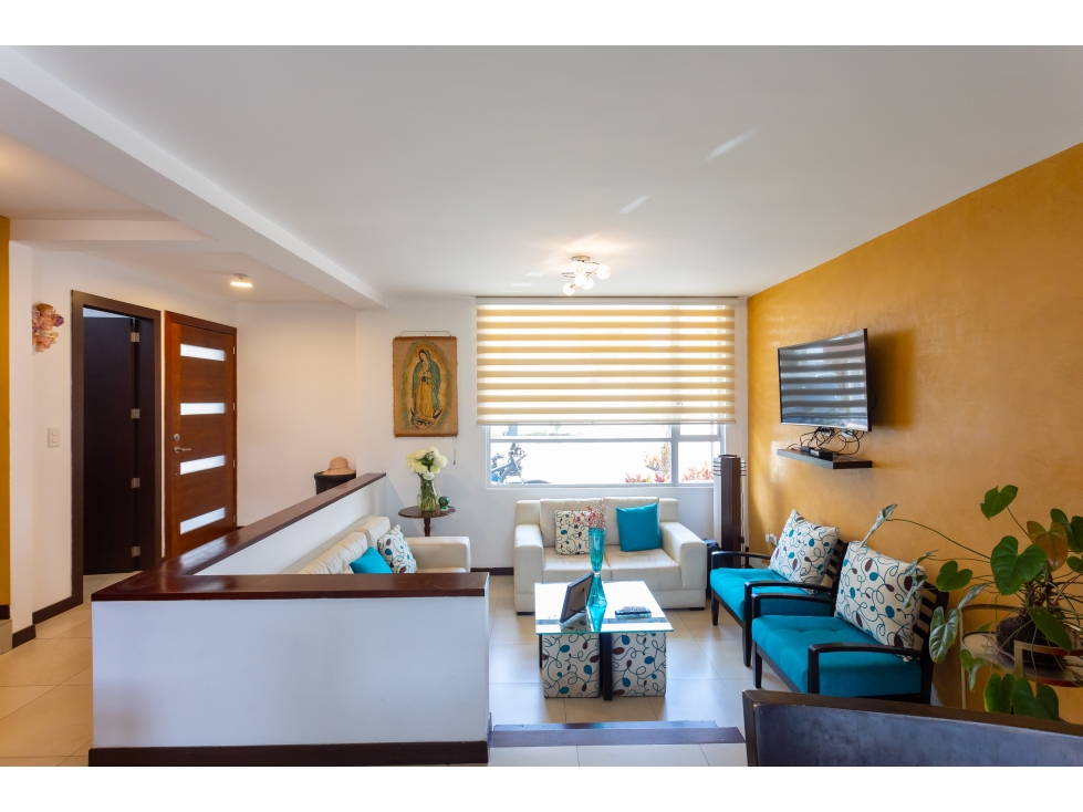 Tumbaco, Casa en Venta, 3 dormitorios, terraza exclusiva, 250m2 — foto 3