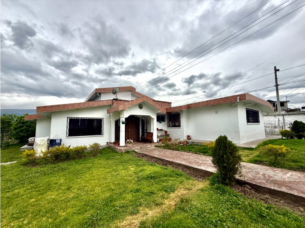 Los Chillos, La Merced, hermosa casa en Venta, 357m2