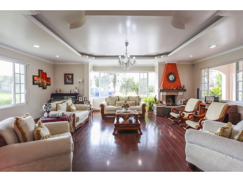 Atuntaqui, Casa en Venta, 706.46m2 - 2