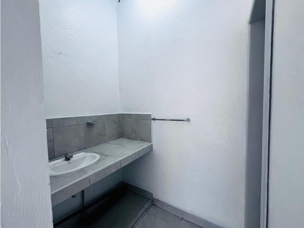 Ponceano, Local Comercial en Renta, 40 m2, 1 Ambiente — foto 6