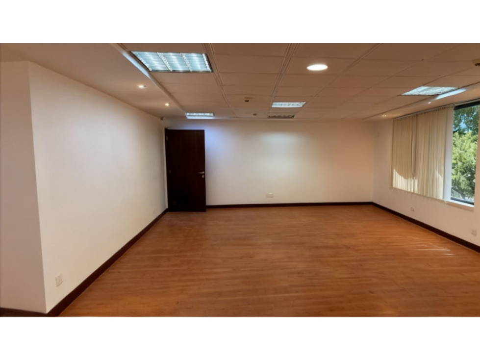 Republica de El Salvador , Oficina en Renta, 57m2 — foto 6