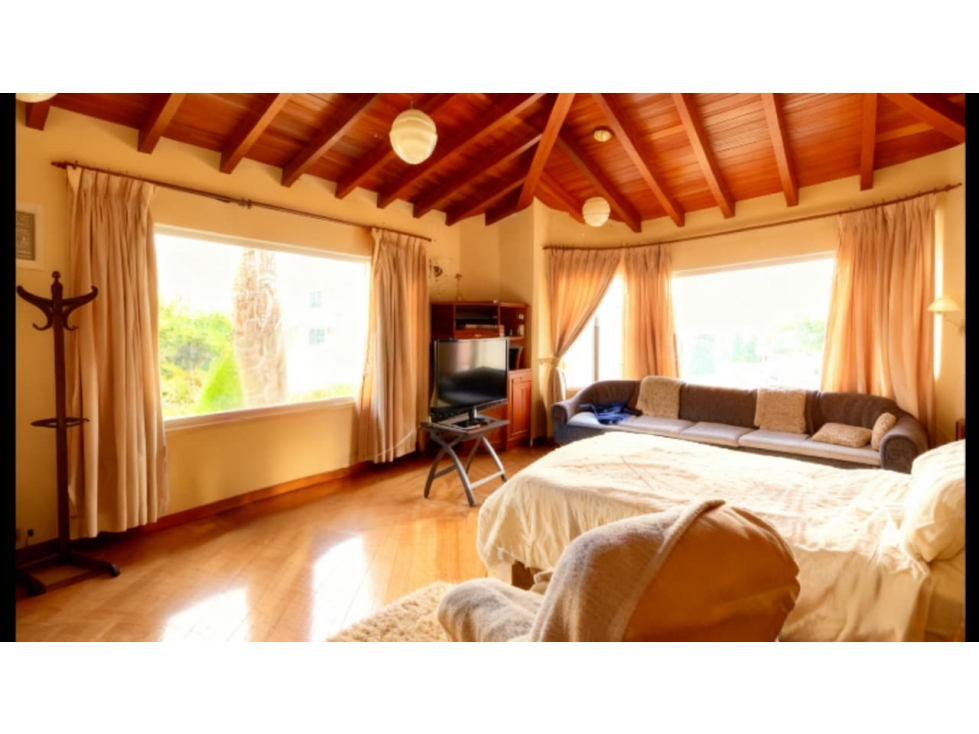 Cumbayá, Hermosa Casa en Venta, 800m2 — foto 3