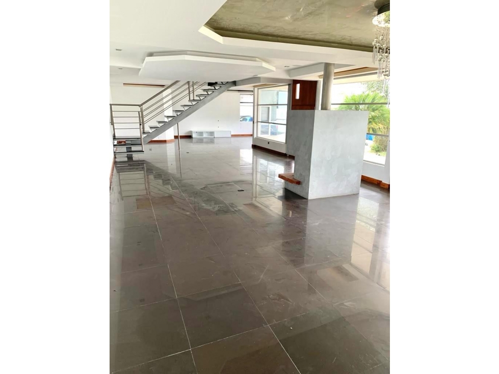 Cumbayá casa sin muebles, 5 habitaciones, 4 parqueaderos,380m2 - 4
