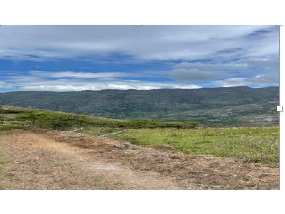 Loja ,parroquia Taquil Terreno en Venta, 5441 m2 Esquinero - 1