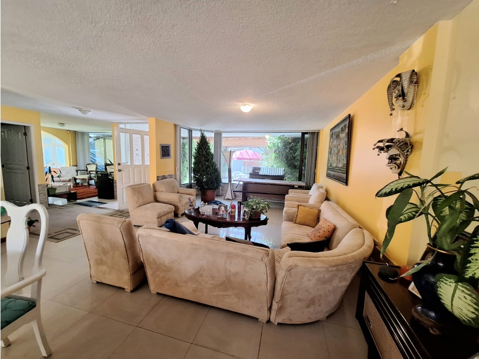 Cumbayá, Casa en Venta, 420m2, 4 Habitaciones — foto 2