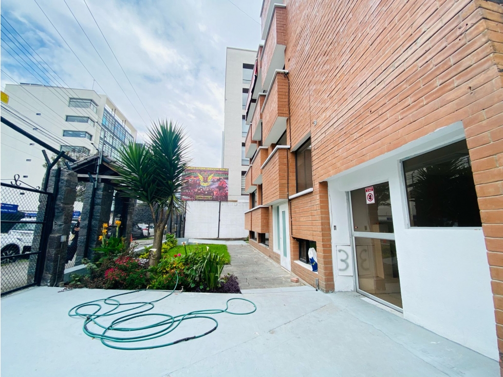 Iñaquito, Casa Comercial en Renta, 900m2, 36 Ambientes - 1