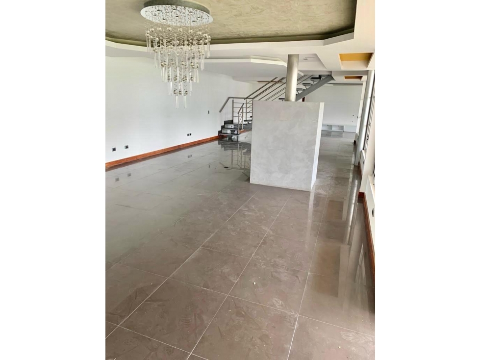 Cumbayá casa sin muebles, 5 habitaciones, 4 parqueaderos,380m2 - 5
