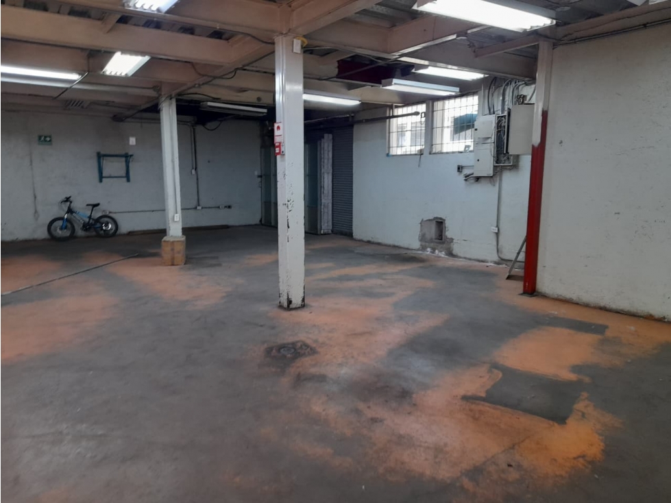 Cotocollao, Local comercial en renta,154m2, 4 ambientes - 5