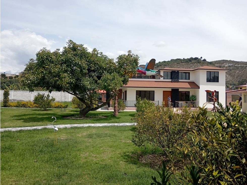 Guayllabamba, Casa Comercial en Renta, 300m2 - 5