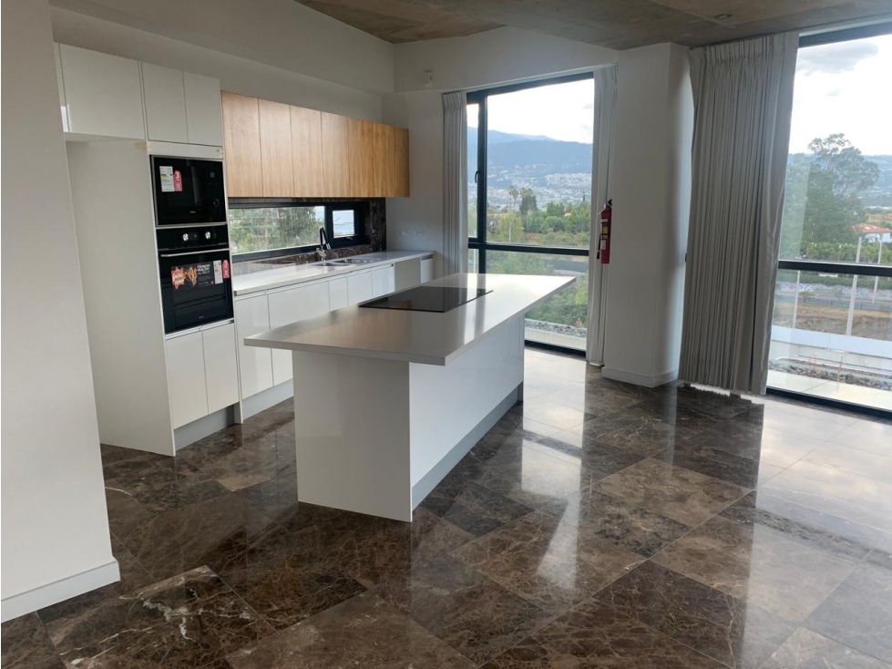 Tumbaco, Penthouse en Venta, 254 m2, 3 Habitaciones