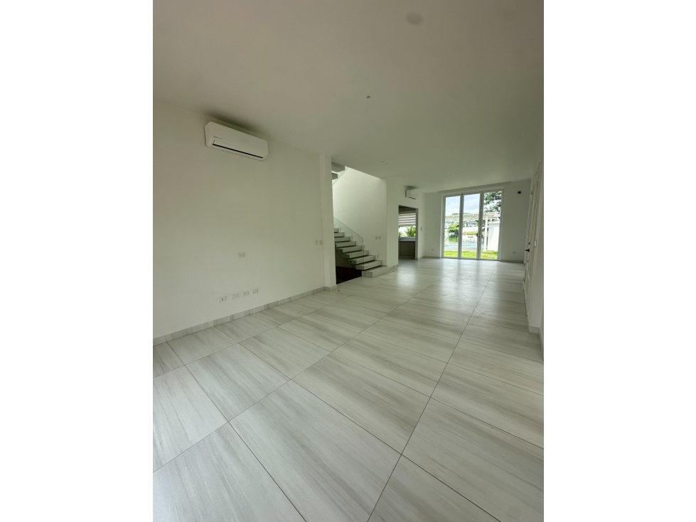 Casa en venta y renta en Samborondon, 400m2 3 habitaciones 31/2 baño — foto 6