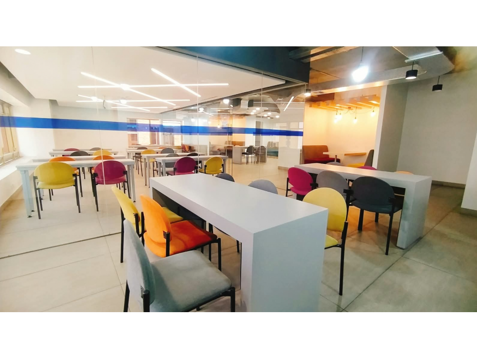 República De El Salvador, oficina comercial en renta, 305.36M2 — foto 6