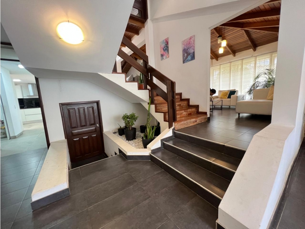 Tumbaco, Casa en Venta, 353m2, 3 Habitaciones — foto 3