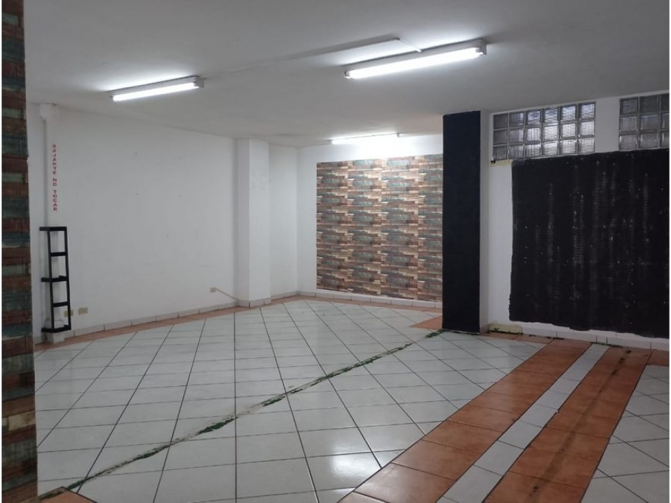 El Recreo, Departamento con Local en Venta, 370m2, 3 Habitaciones — foto 3
