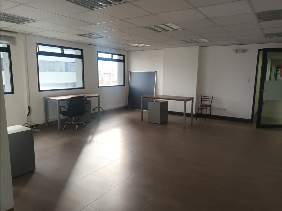 12 De Octubre, Hermosa Oficina en Renta, 145m2 - 1