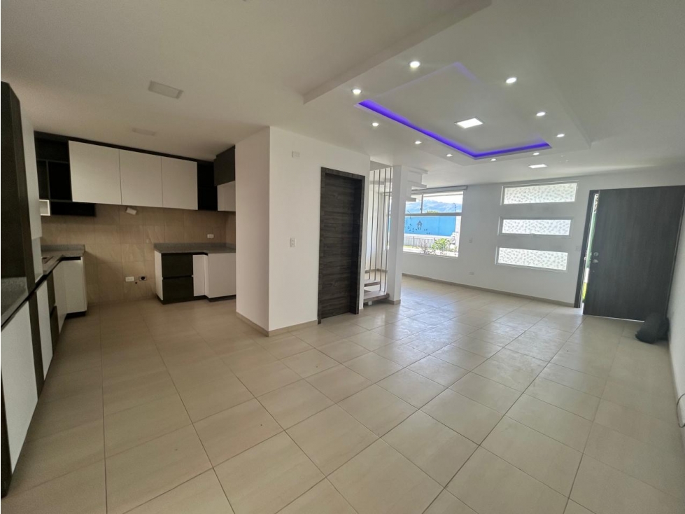 Calderón, Hermosa Casa en Venta, 246m2 — foto 3
