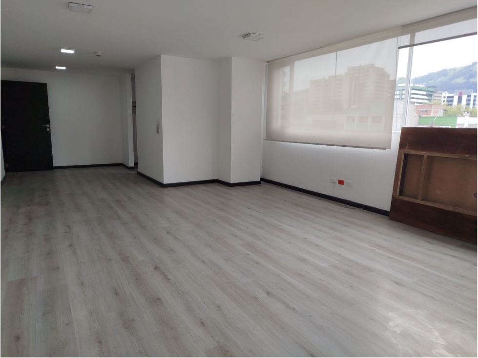 La Pradera , Oficina en Renta 60m2 , 2 parqueaderos - 3