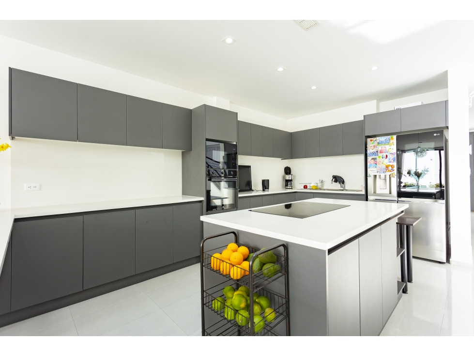 Carcelen Uraba , 2 plantas Casa en Venta, 320m2, 4 Habitaciones — foto 3