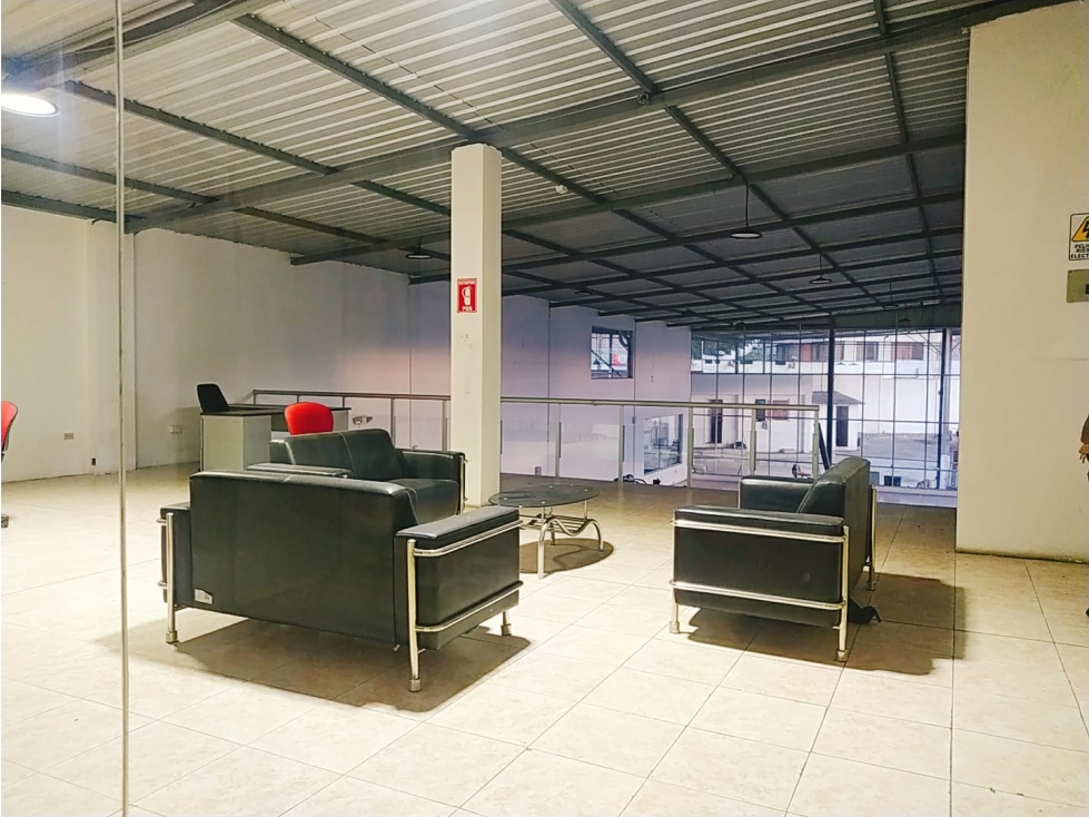 Carcelén, Galpón en Renta, 1150m2, 4 Ambientes — foto 2