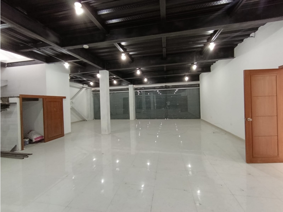 La Veintemilla, De Oportunidad Local Comercial Duplex en Renta, 400m2 — foto 4