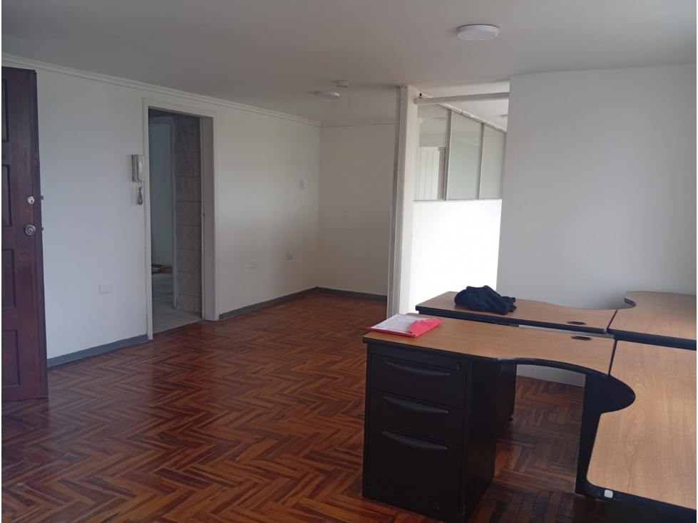 Rumipamba, Oficina en Renta, 120m2 - 1