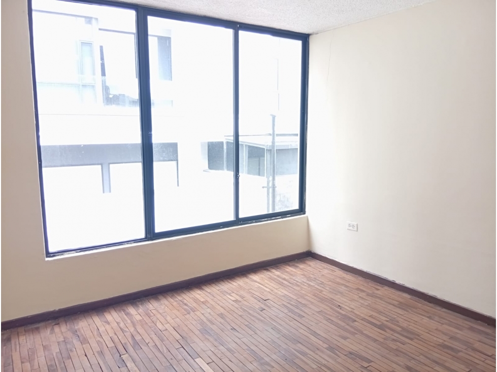 Rumipamba, Oficina en Renta, 100m2 - 2