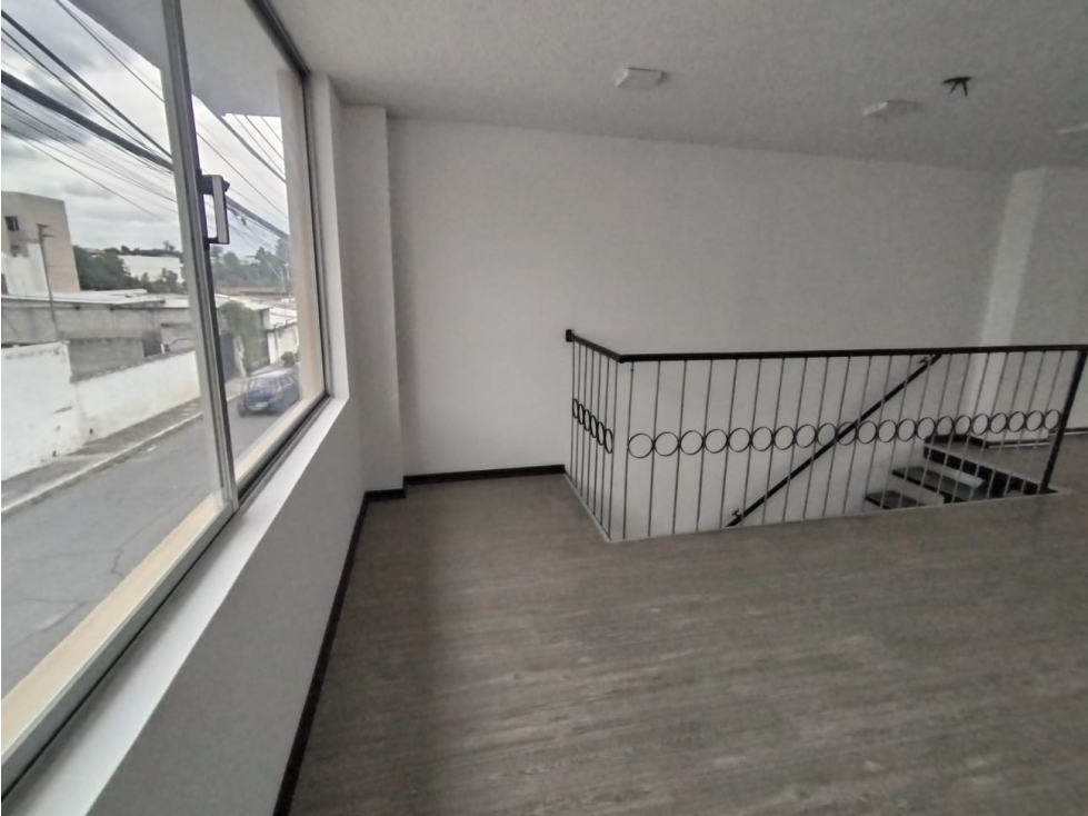 Tumbaco, Local Comercial en Renta, 97m2 — foto 6