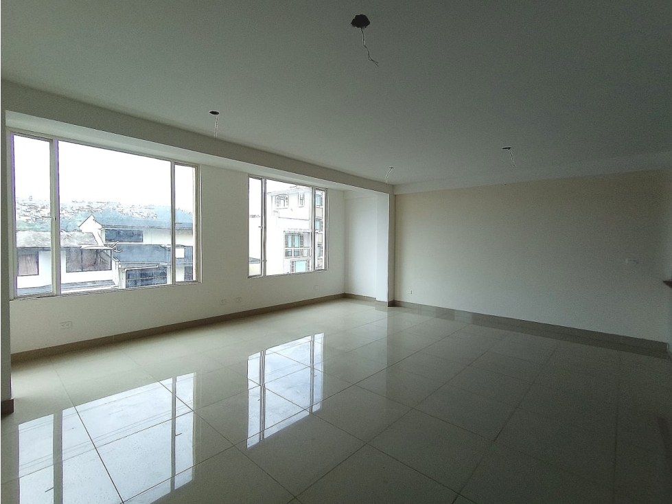 Pusuqui, Departamento en Venta, 121m2, 3 Habitaciones — foto 2