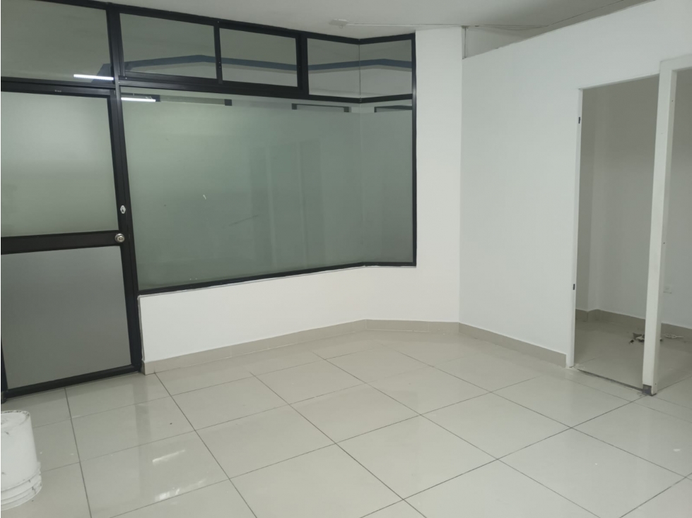 La Mariscal, De Oportunidad Oficina en Renta, 150m2 - 3