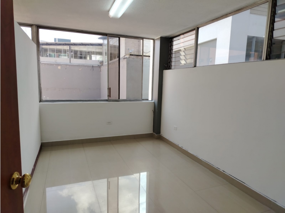 12 De Octubre, Oficina en Renta, 60m2