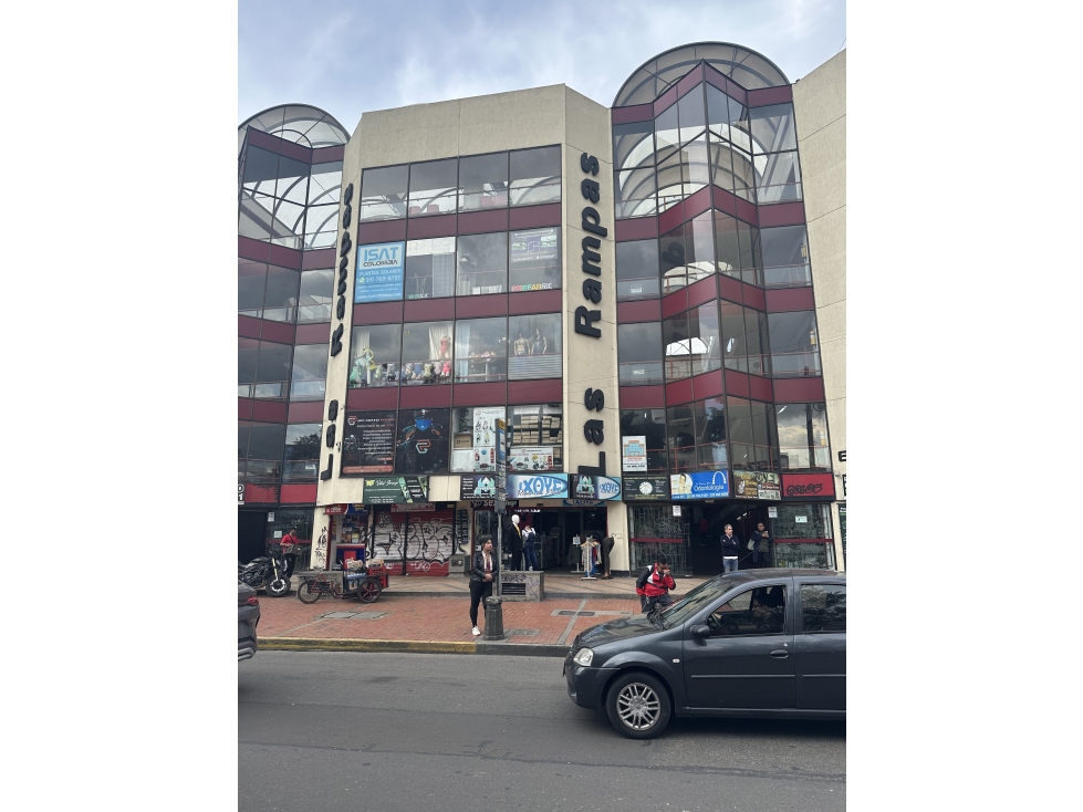 Oportunidad Local-oficina CC Las Rampas Bogotá