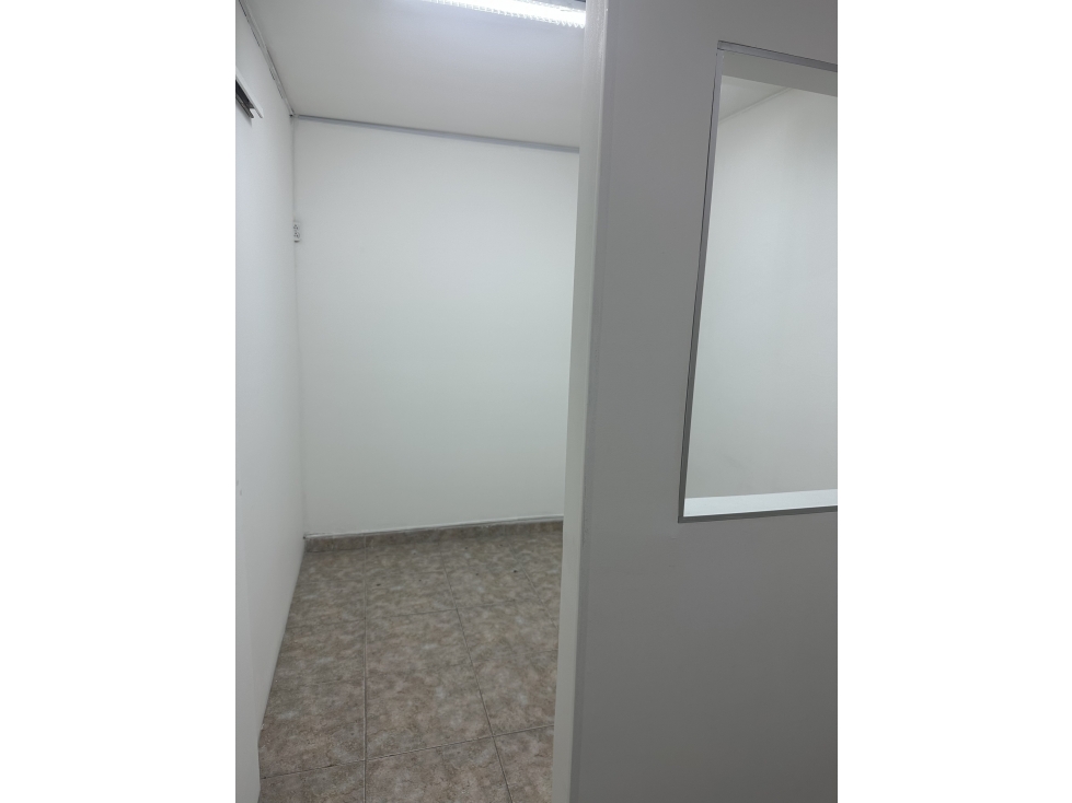 Oportunidad Local-oficina CC Las Rampas Bogotá — foto 5