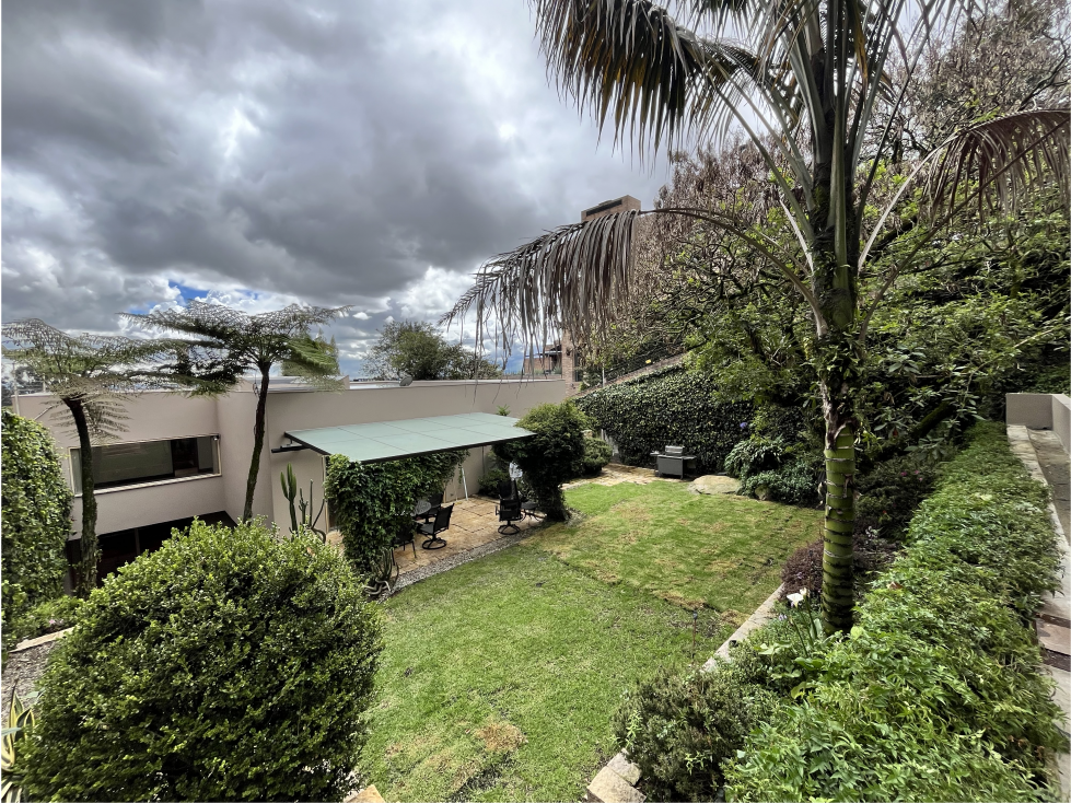 Chicó Oriental fabulosa casa de 960 m2 +terraza+jardín Espectacular — foto 3
